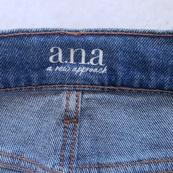 A.n.a  Womans Denim Mini Skirt Size 8 - Picture 4 of 9